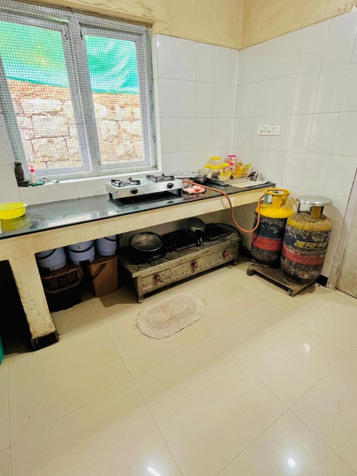 Nilgiris Inn Котагири Екстериор снимка