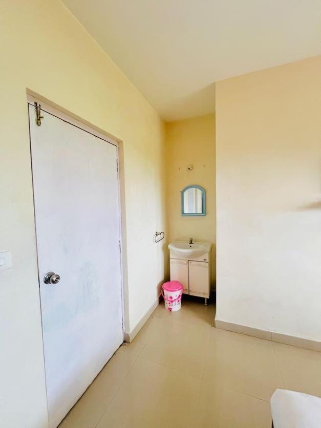 Nilgiris Inn Котагири Екстериор снимка