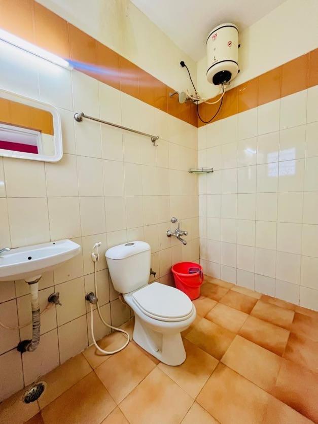 Nilgiris Inn Котагири Екстериор снимка
